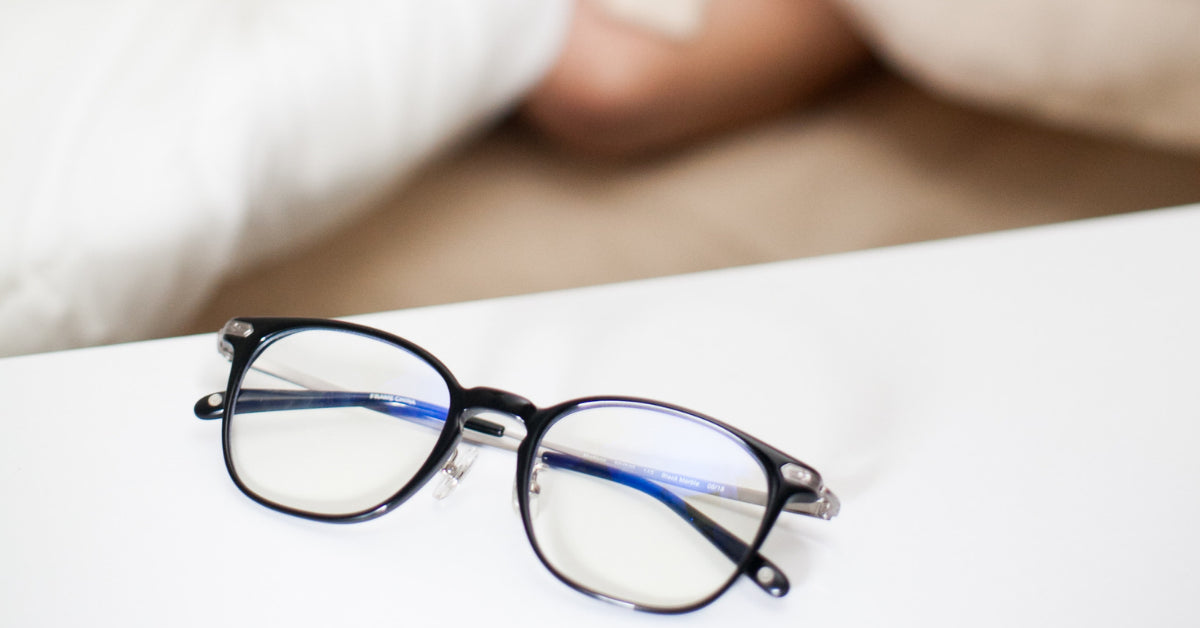 How Blue Light Filtering Computer Gaming Glasses Will Help You Sleep Better at Night